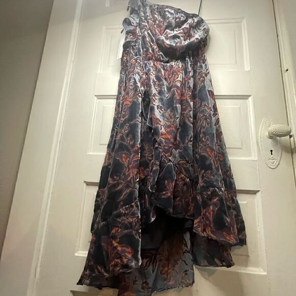 NWTs Adelyn Rae Angie Midi Floral One Shoulder Dress Size Medium - Picture 8 of 14